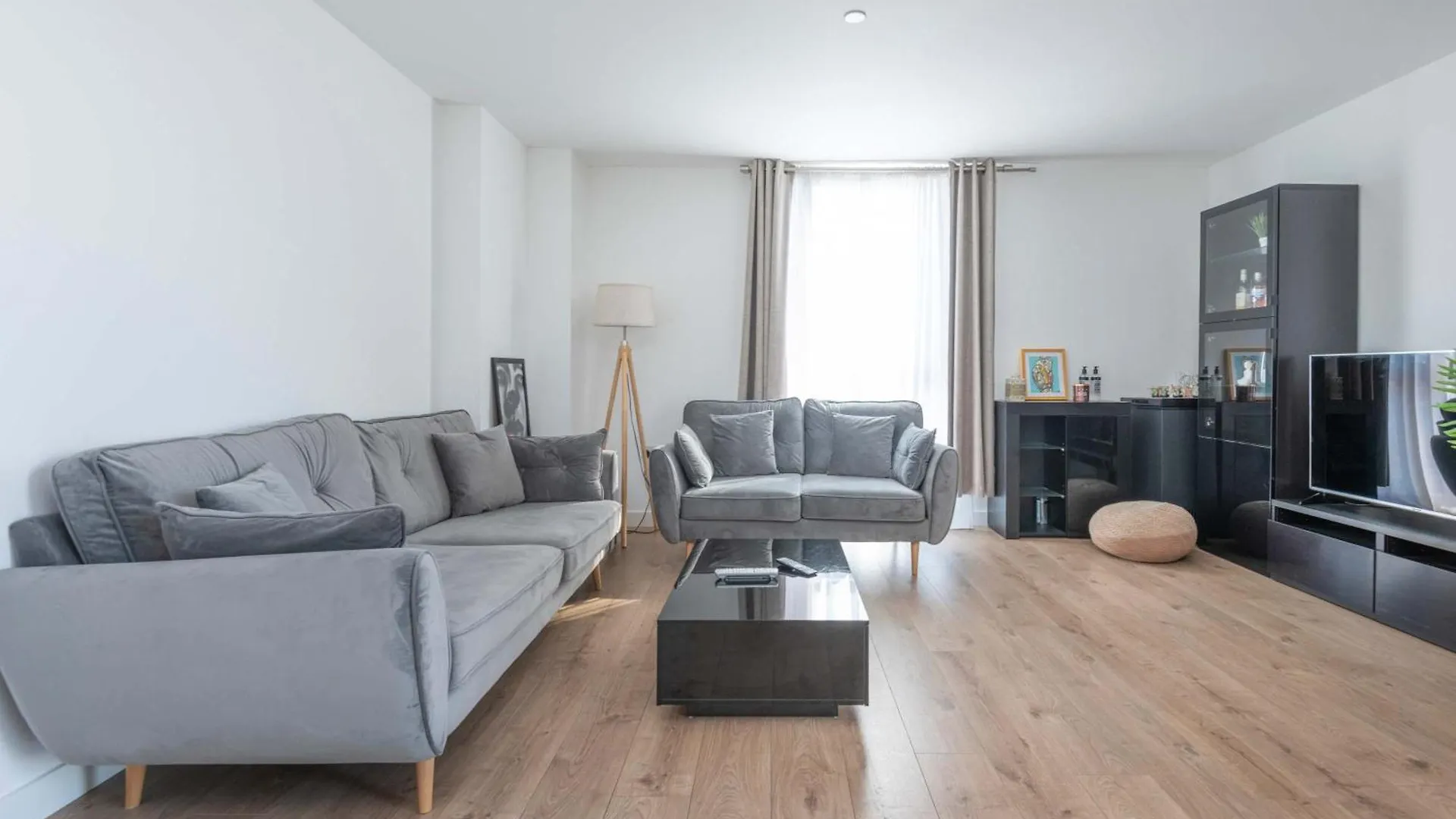 Brand-New Contemporary Flat In Bermondsey Apartment London